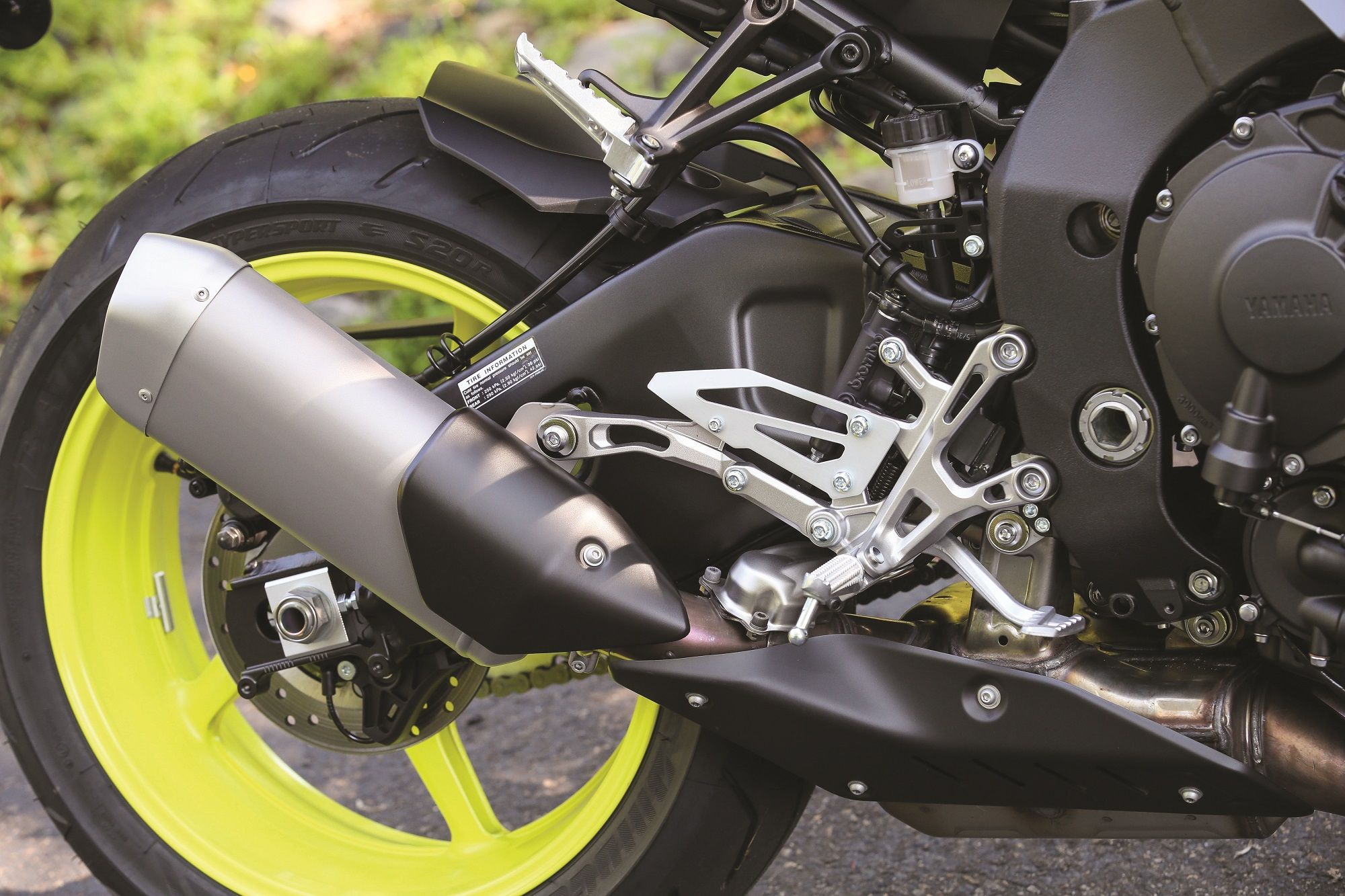 2017 Yamaha FZ-10 Motorcycle Review