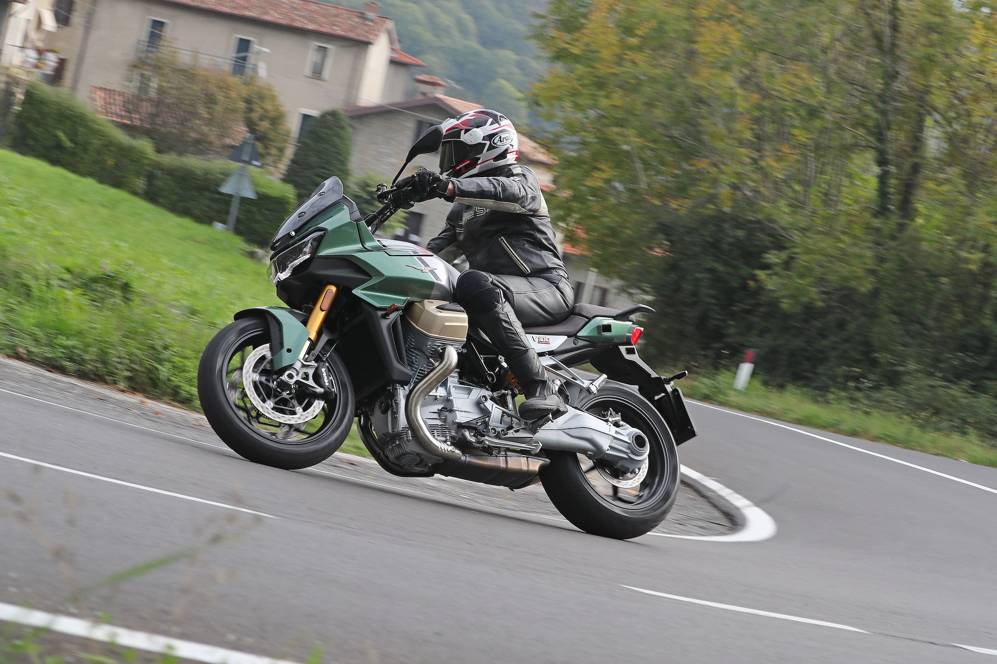 Paramani Per Moto V100 Mandello S 2023-2024 | Protezione Antivento Per Manubrio, Nero | Scudo Paramani Facile Installazione