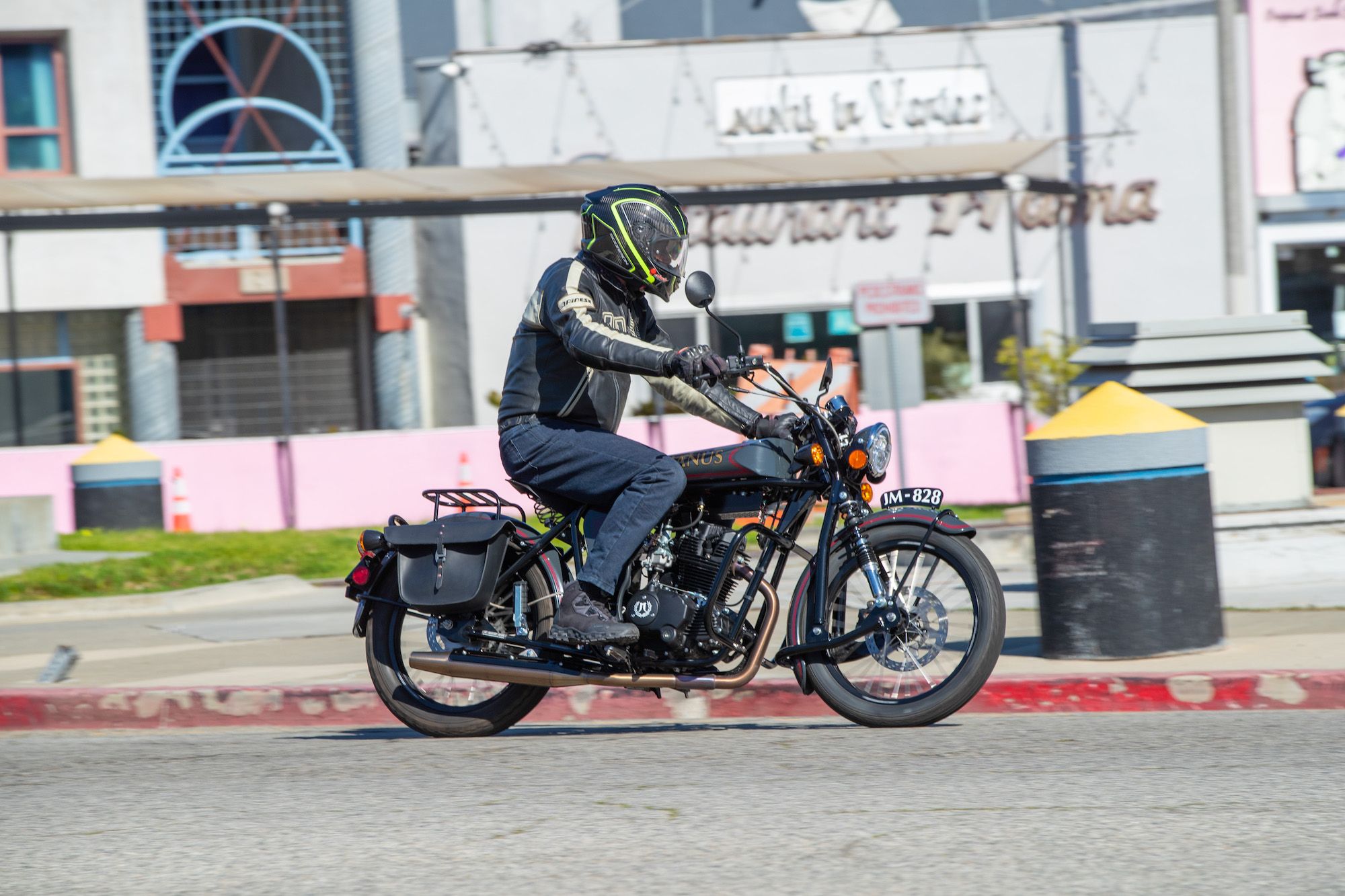 Review: 2023 Janus Halcyon 250 | RoadRUNNER Motorcycle Touring & Travel Magazine | Motorcycle Review