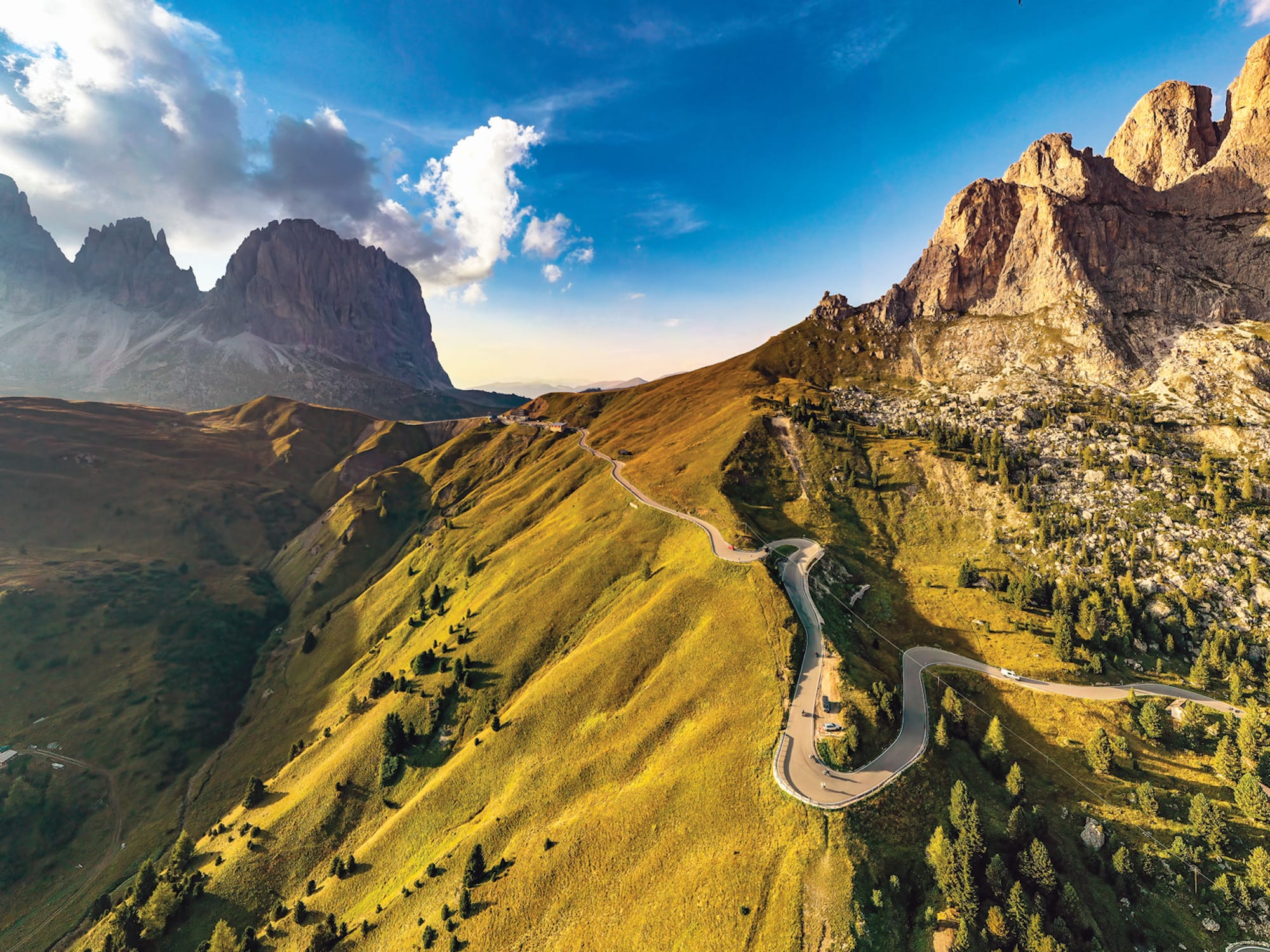 Italy: 10 Passes of the Dolomites