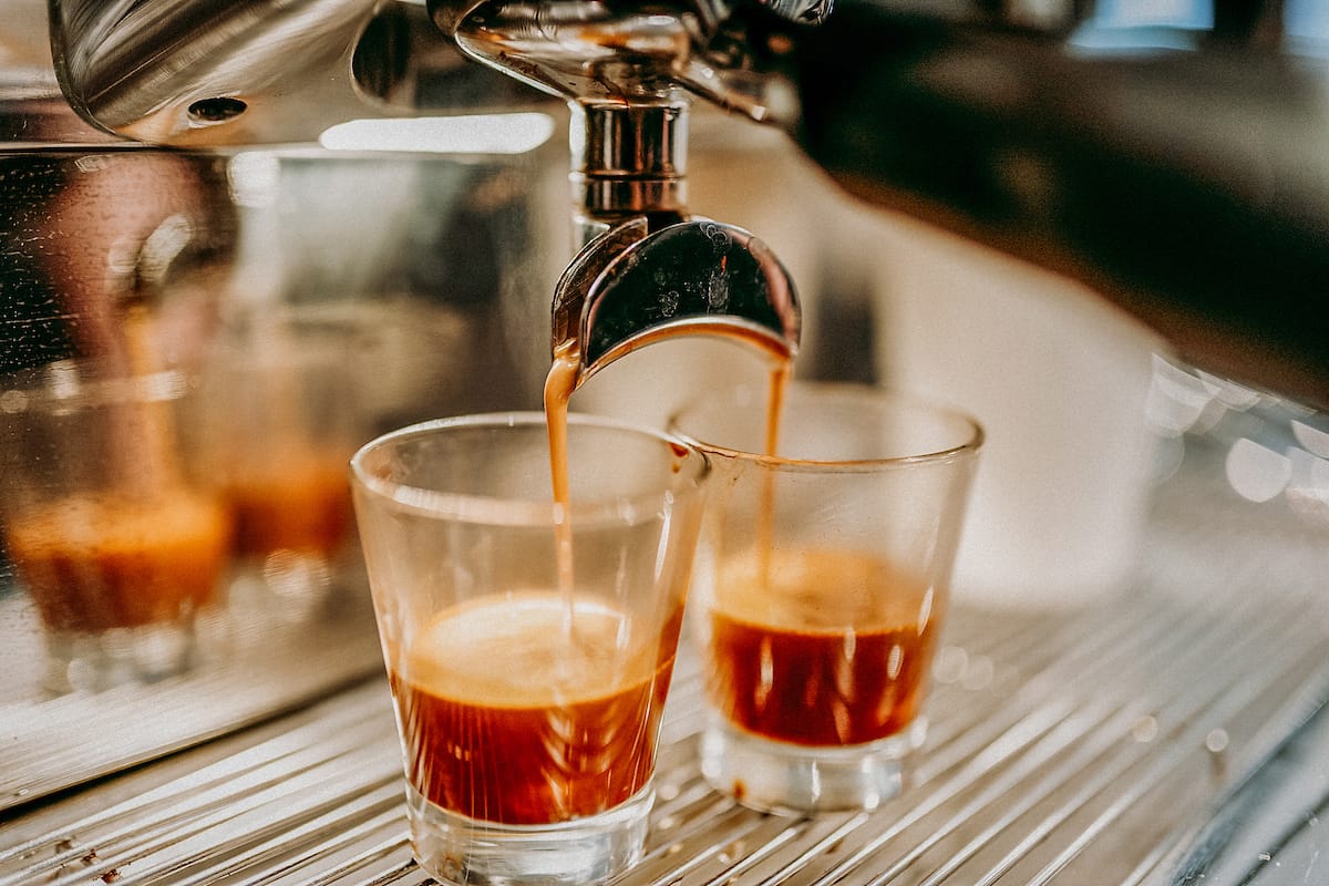 Hocking Hills Coffee Emporium Logan, OH | RoadRUNNER Motorcycle Touring & Travel