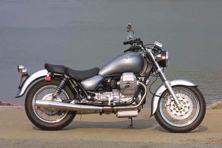 Moto Guzzi Jackal: Vintage Charm, Modern Thrills