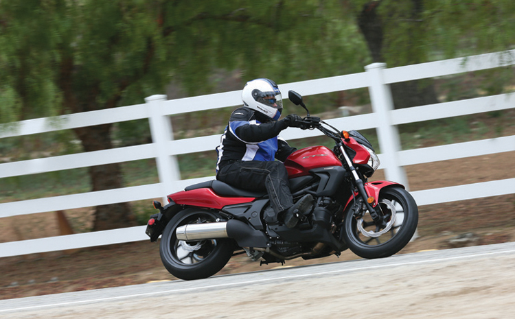 Rideapart Review Honda Ctx700 51 Off Comctlrtafmith 