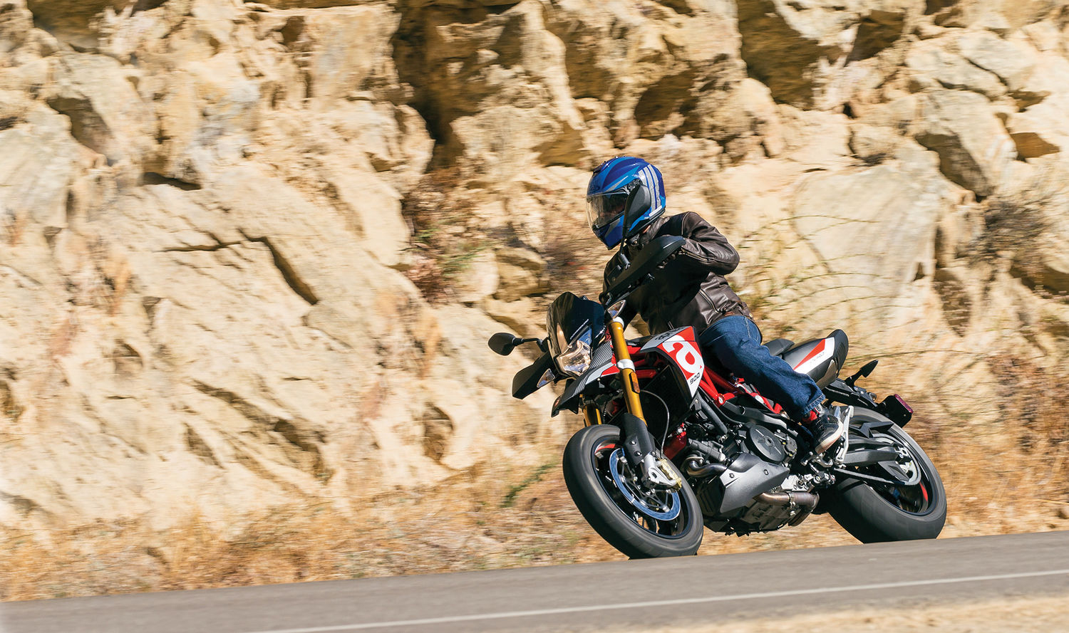 Review: Aprilia Shiver 900 and Dorsoduro 900